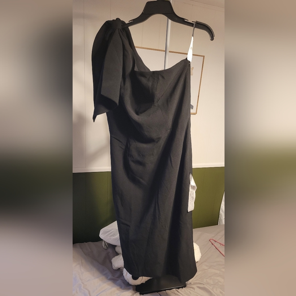 Dress the Population Classic Black Dress
